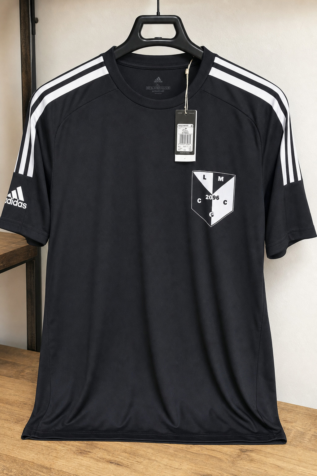 Sporttrikot mit DTF Vereinslogo auf der Brust